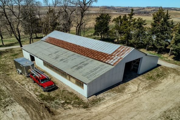 19640 Pawnee Rd, Bennington, NE 68007